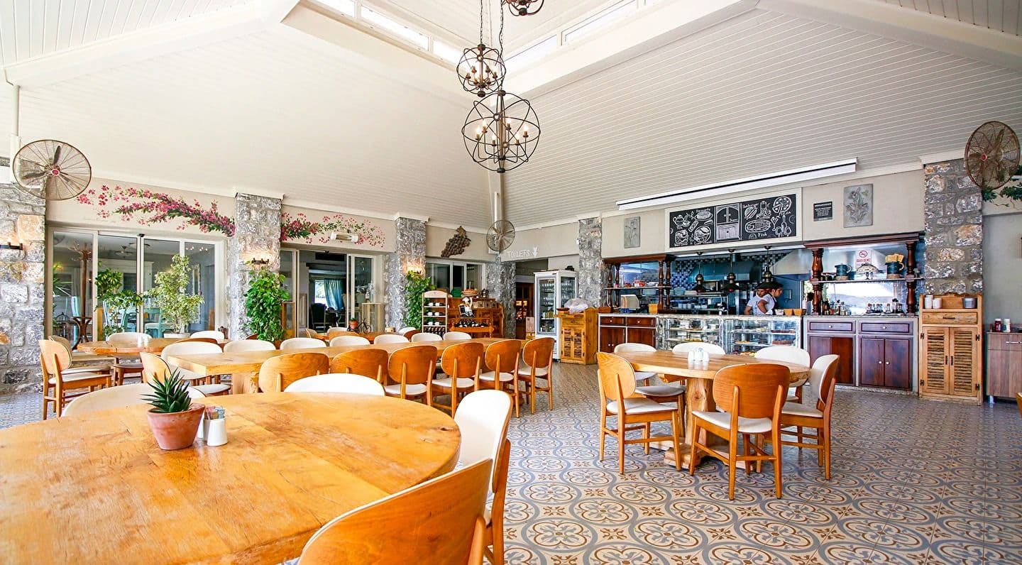 Joya Del Mar Hotel & Marina Restaurant